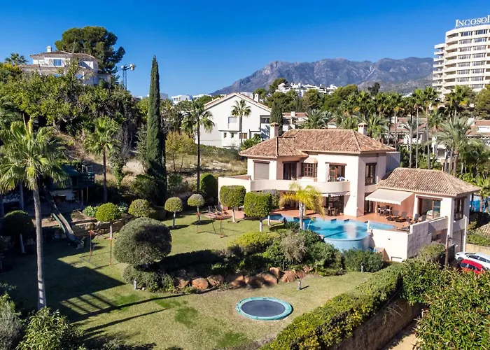 Luxury Villa Robledal By Mabiente - Views Of The Sea And The Golf Course
